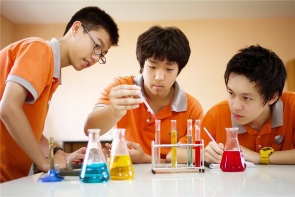 Khi con lên cấp 2, cha mẹ cần dạy con như thế nào?