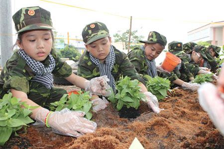 Con lên 10 tuổi, hãy dạy con 10 kỹ năng sống cần thiết sau