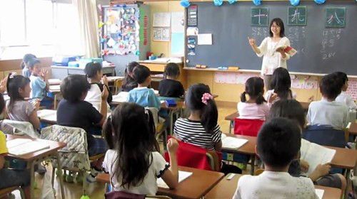 Người Nhật đối xử với nghề giáo như thế nào để tạo ra những người thầy khiến cả thế giới ngưỡng mộ?