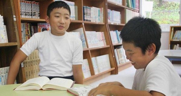 Học sinh lớp 2 Việt Nam nhân chia cộng trừ chưa xong, thị trấn ở Nhật này đã biết cách dạy chúng khoa học vũ trụ