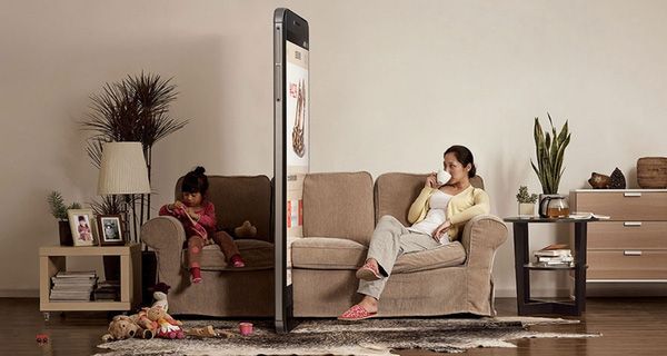 Nhìn cách người Do Thái dạy con giao tiếp, tự hỏi vì sao chúng ta cả ngày cắm mặt vào smartphone, ít nói chuyện