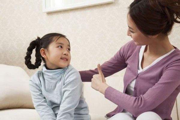 Những cách cha mẹ có thể giúp con tự tin hơn khi trưởng thành