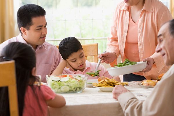 6 lỗi dạy dỗ bố mẹ đừng nên mắc phải nếu không muốn ngăn cản con thành công