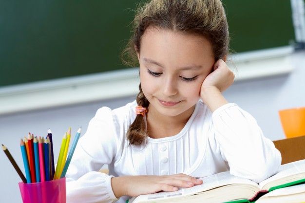 Cách chọn sách cho trẻ tiểu học cha mẹ cần biết