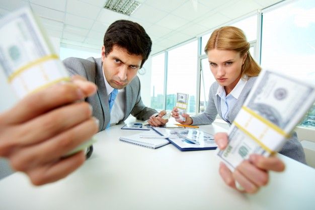Những điều về tiền bố mẹ không nên nói với trẻ