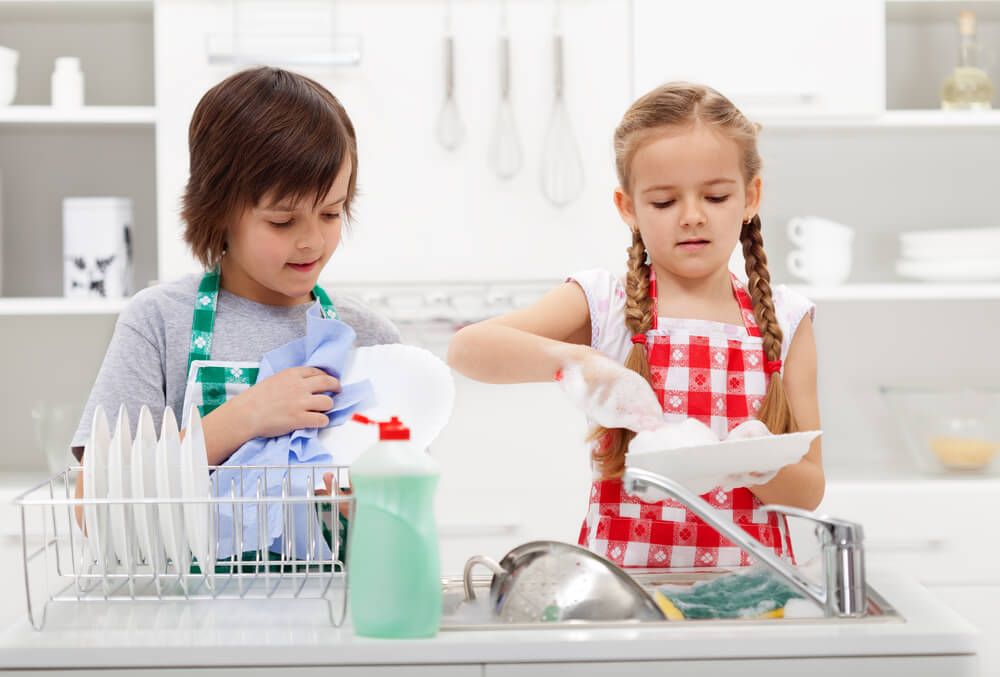 5 lợi ích tuyệt vời khi để trẻ làm việc nhà