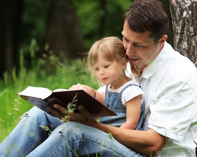 Đừng phó thác cho giáo viên, dạy con cho tốt, đó mới là sự nghiệp trọng đại nhất của bạn
