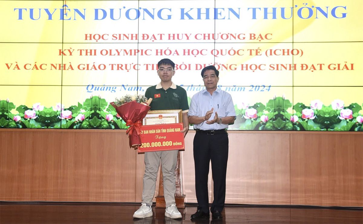Số nguyện vọng tăng vọt, điểm chuẩn Sư phạm dự kiến tăng 0,25-2 test 2